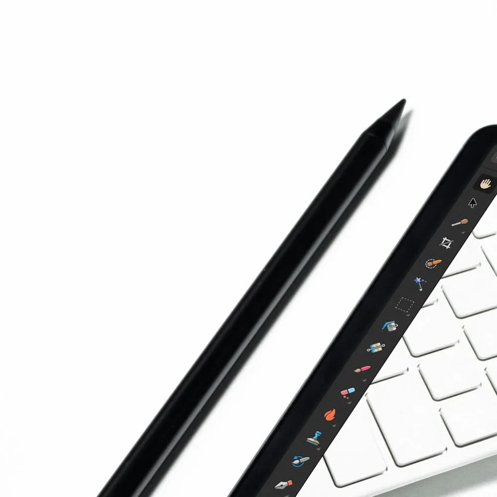 Canvas Tab 11 tablet with keyboard, close-up