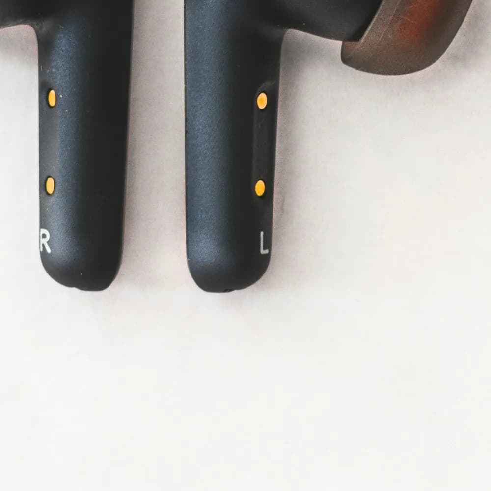 Pulse Buds Pro true wireless earbuds, detail